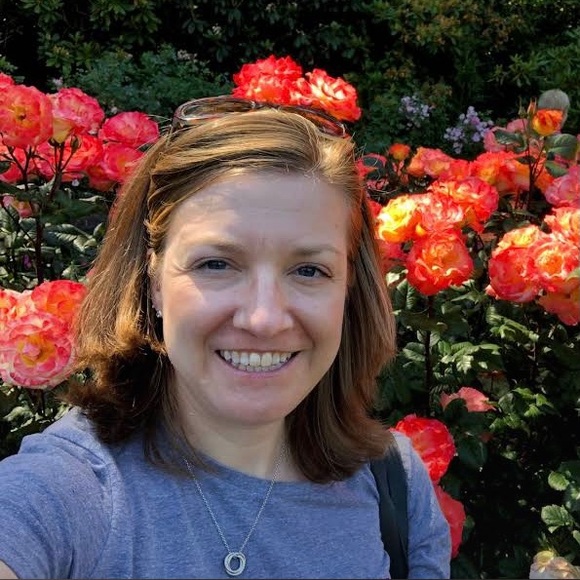 Meet Your Posher, Meghan! - Picture 3 of 4